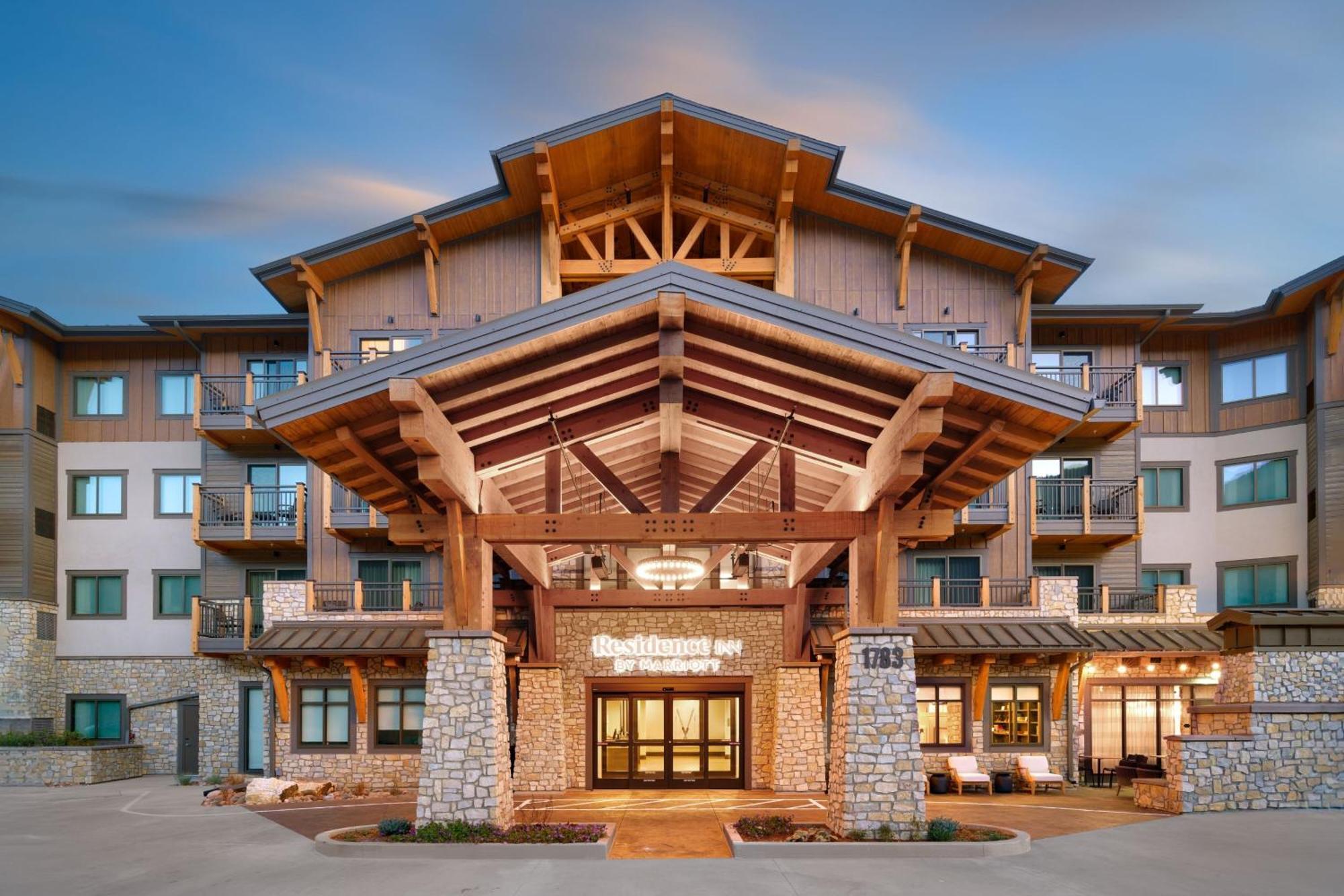 Hotel By Marriott Vail