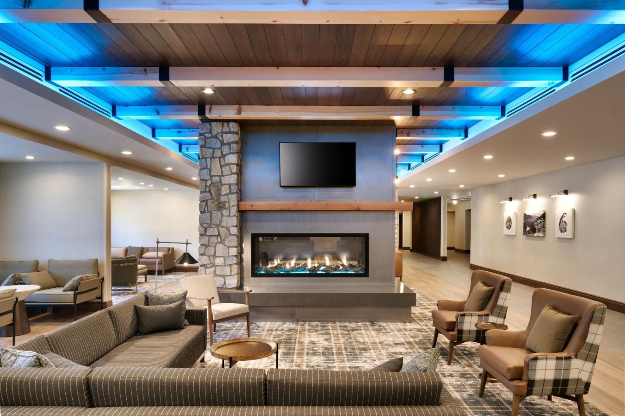 Hotel By Marriott