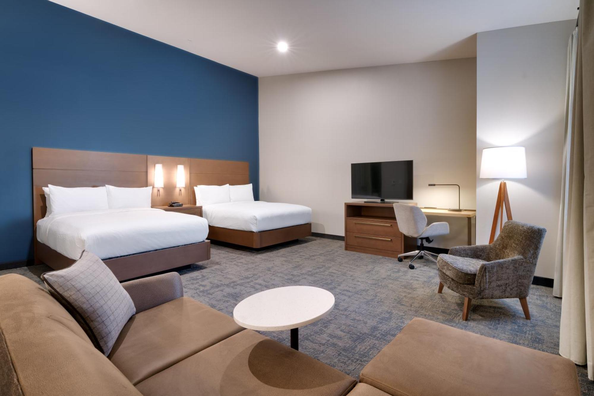 Hotel By Marriott