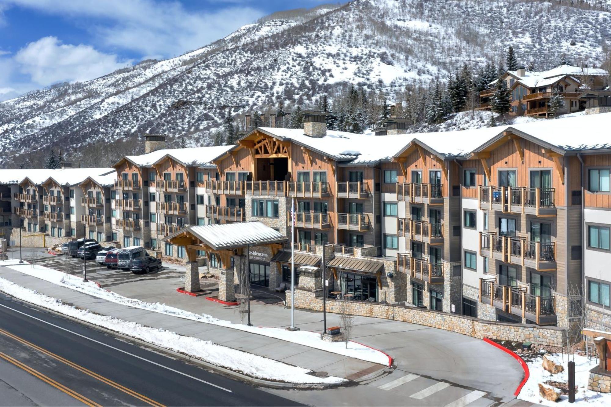 By Marriott Hotel Vail